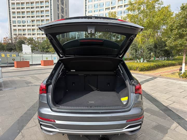 Фото 7 - Audi Q3