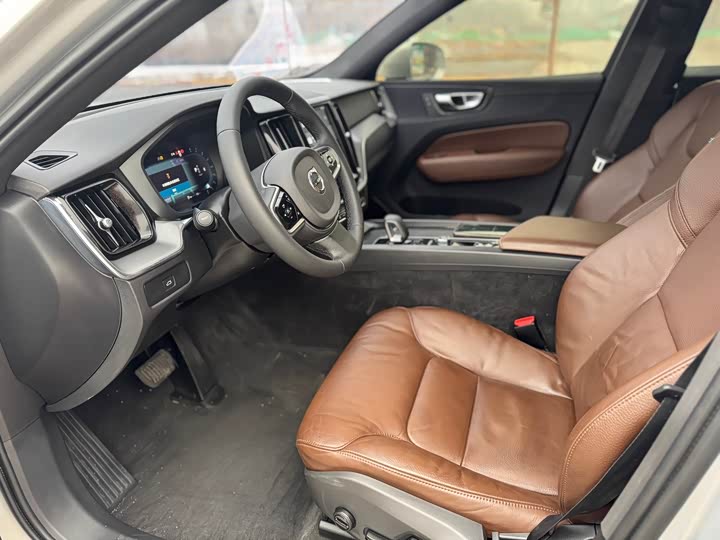 Фото 7 - Volvo XC60