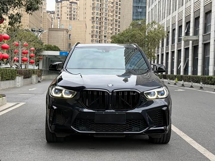 Фото 2 - BMW X5 M