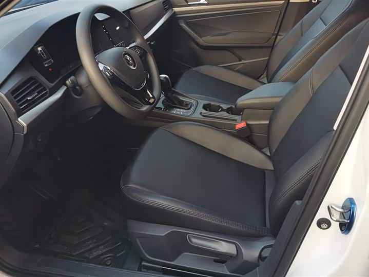 Фото 9 - Volkswagen Lavida