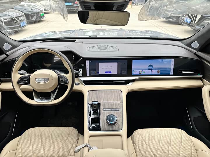 Фото 6 - Geely Monjaro