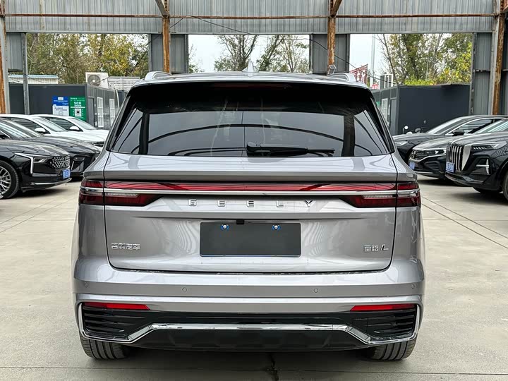 Фото 8 - Geely Monjaro