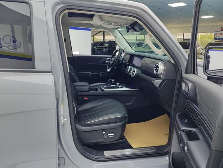 Фото 8 - Tank 300