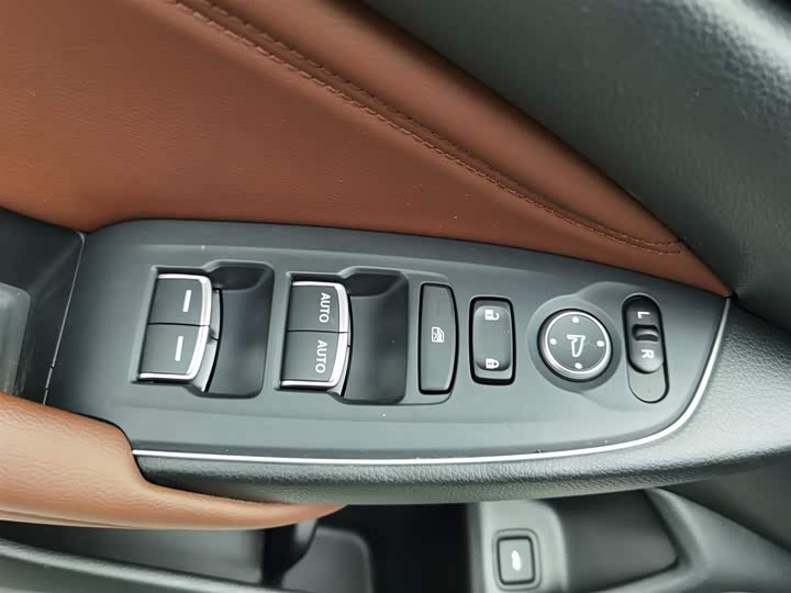 Фото 9 - Honda Inspire