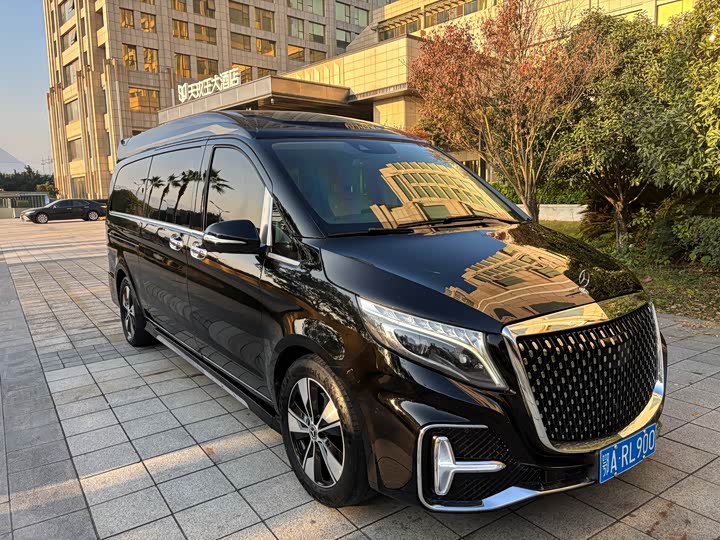 Фото 3 - Mercedes-Benz V-Class