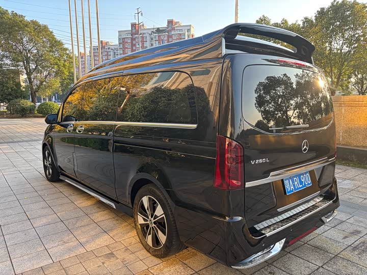 Фото 6 - Mercedes-Benz V-Class