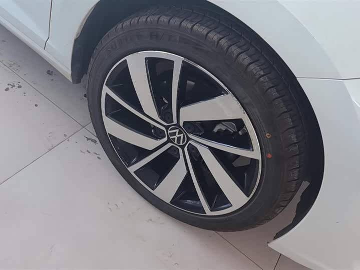 Фото 6 - Volkswagen Sagitar L