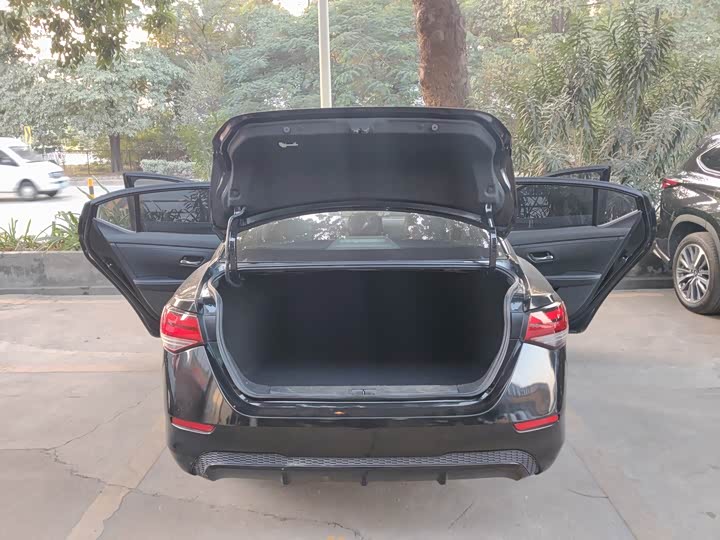 Фото 7 - Nissan Sylphy