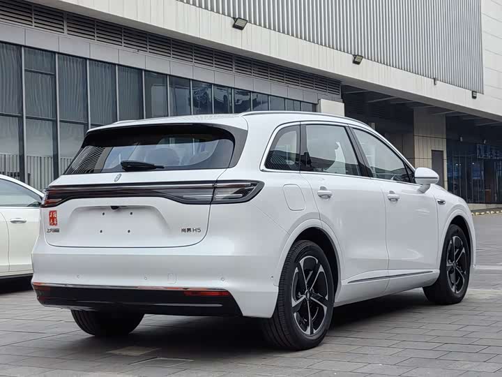 Фото 5 - Shangjie (Huawei × SAIC) H5