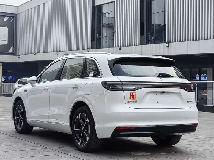 Фото 7 - Shangjie (Huawei × SAIC) H5