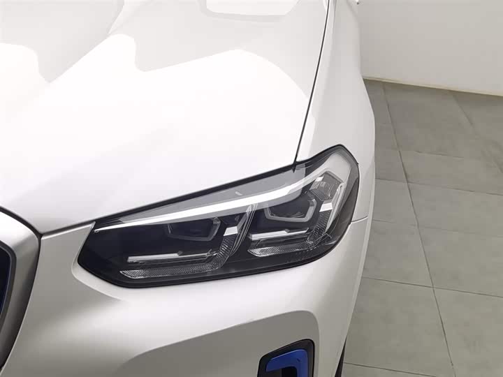 Фото 7 - BMW iX3