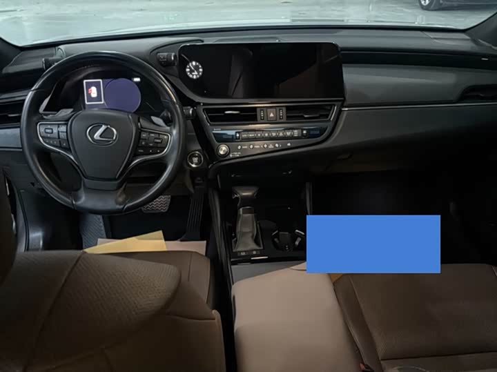 Фото 5 - Lexus ES