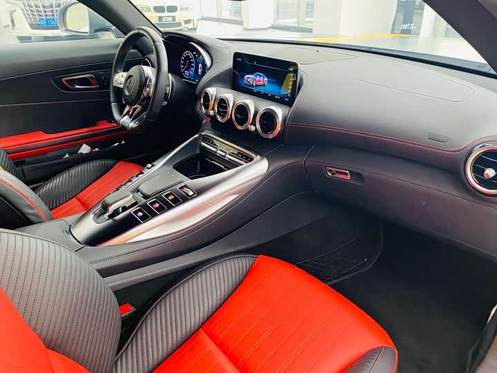 Фото 5 - Mercedes-Benz AMG GT