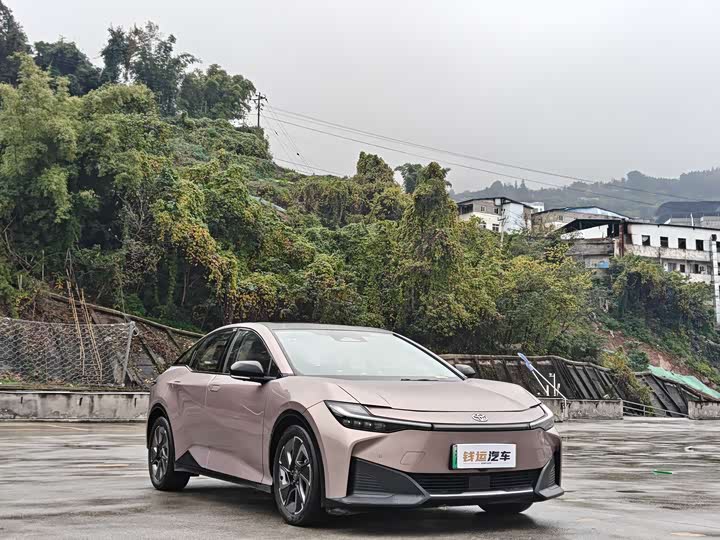 Фото 4 - Toyota bZ3