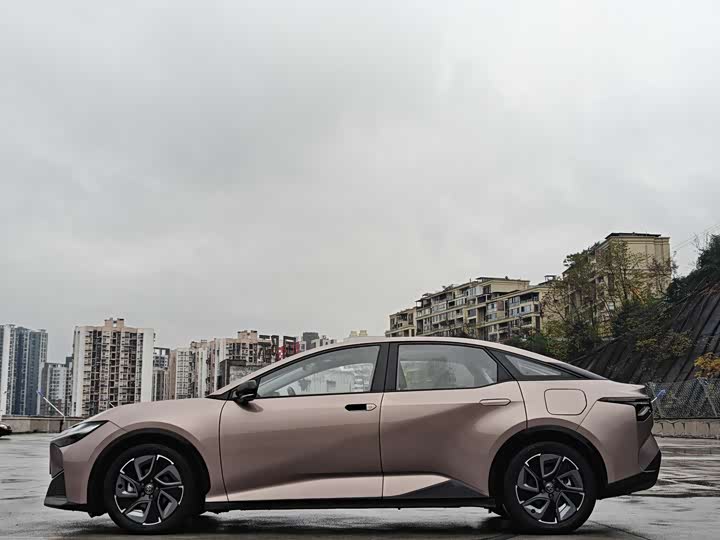 Фото 6 - Toyota bZ3