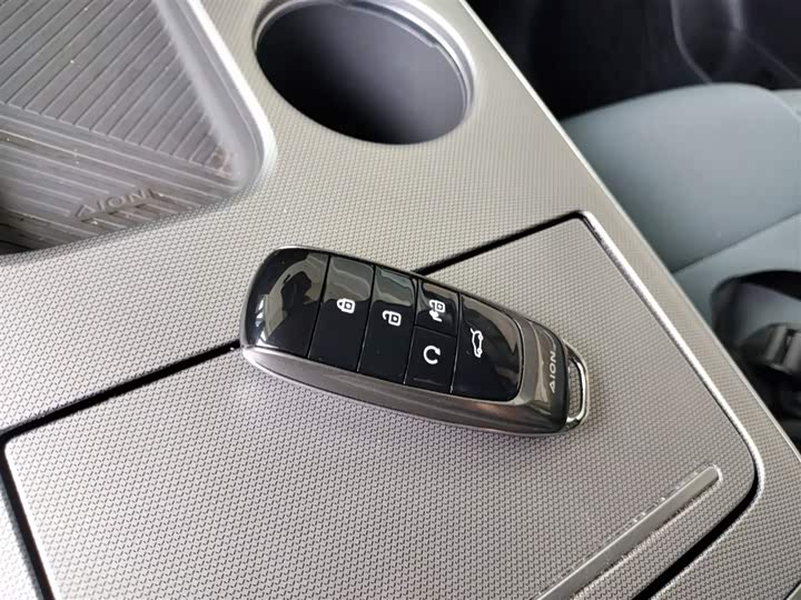 Фото 9 - GAC Aion Y