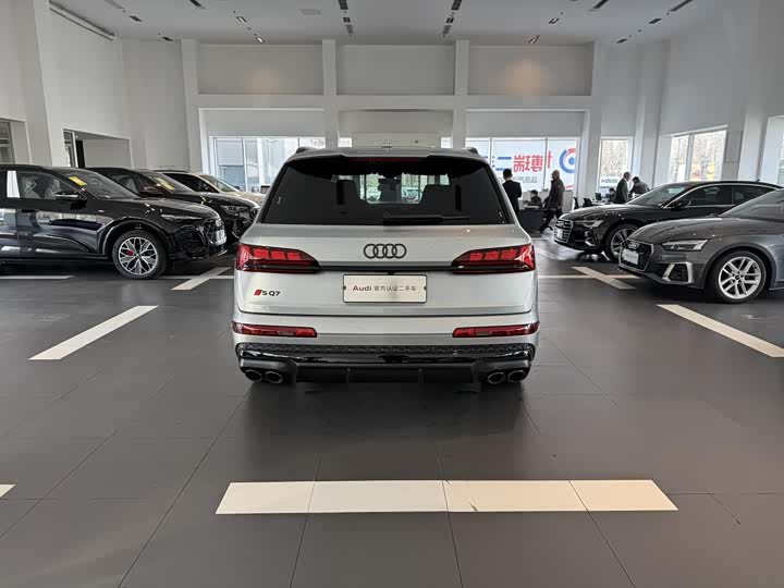 Фото 6 - Audi SQ7