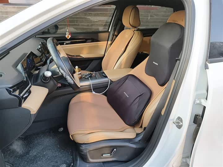 Фото 8 - Geely Galaxy L6