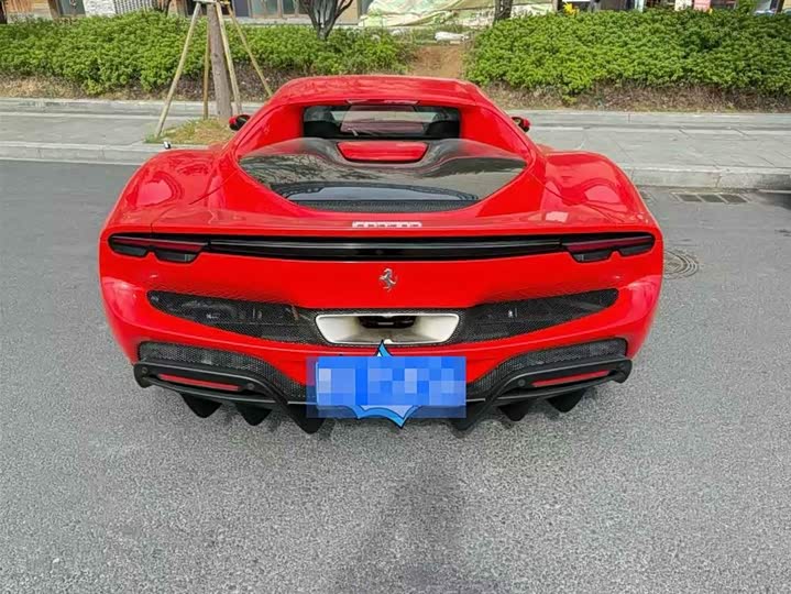 Фото 2 - Ferrari 296