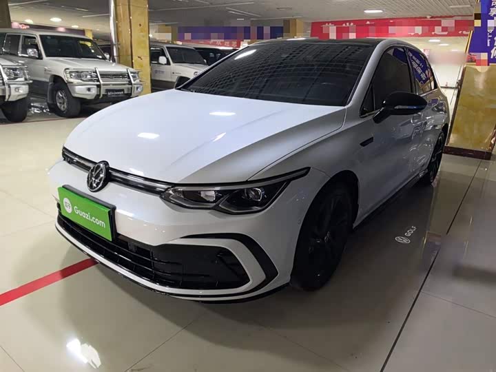 Фото 1 - Volkswagen Golf