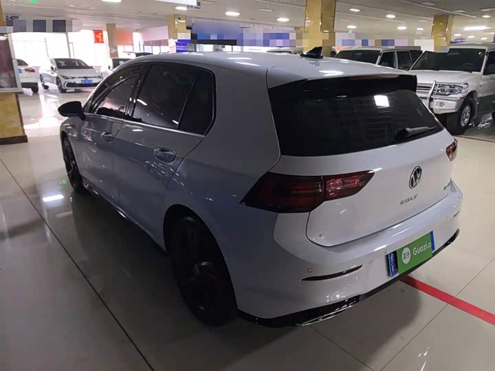 Фото 5 - Volkswagen Golf