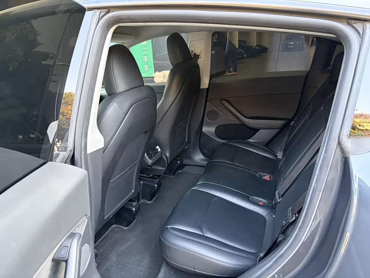 Фото 9 - Tesla Model Y