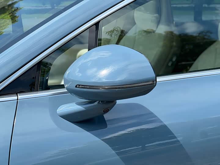 Фото 7 - Luxeed R7