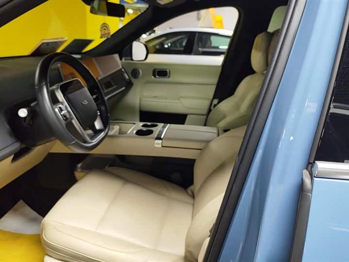 Фото 9 - LiXiang L8