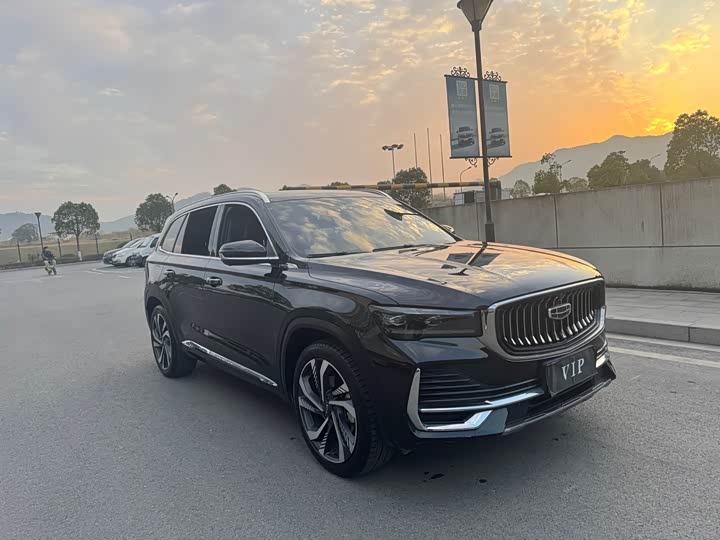 Фото 3 - Geely Monjaro