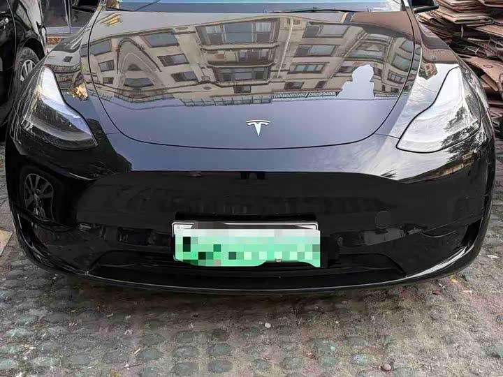 Фото 2 - Tesla Model Y