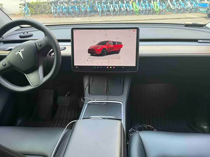 Фото 8 - Tesla Model Y