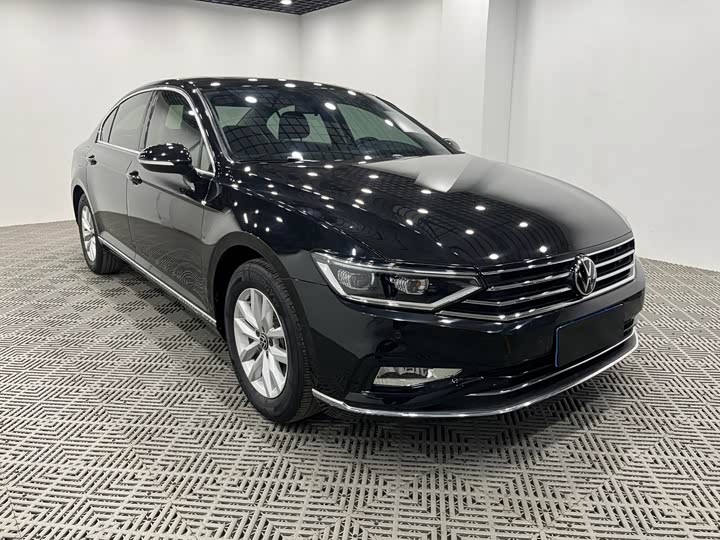 Фото 1 - Volkswagen Magotan