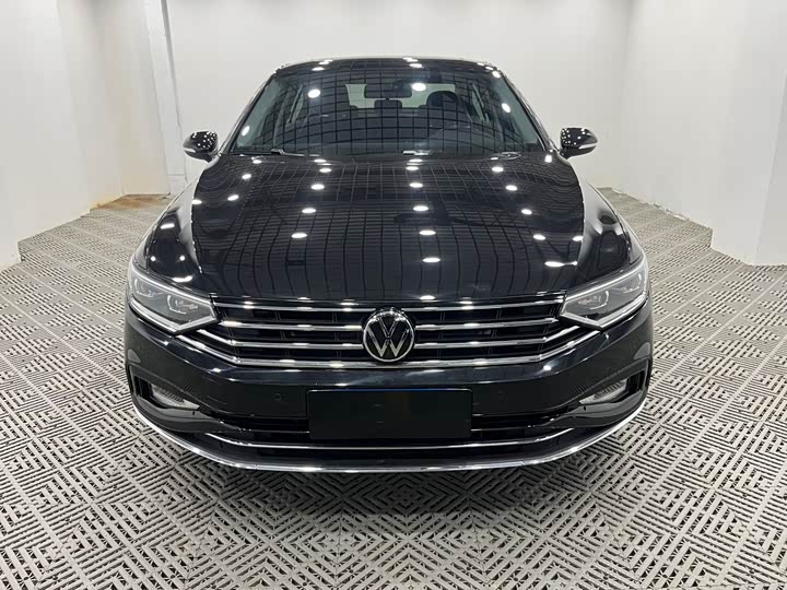 Фото 2 - Volkswagen Magotan