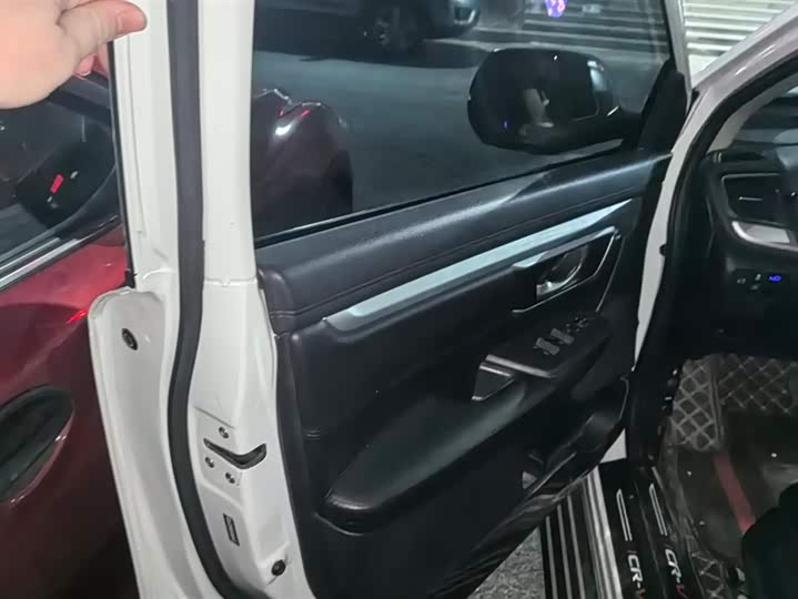 Фото 7 - Honda CR-V