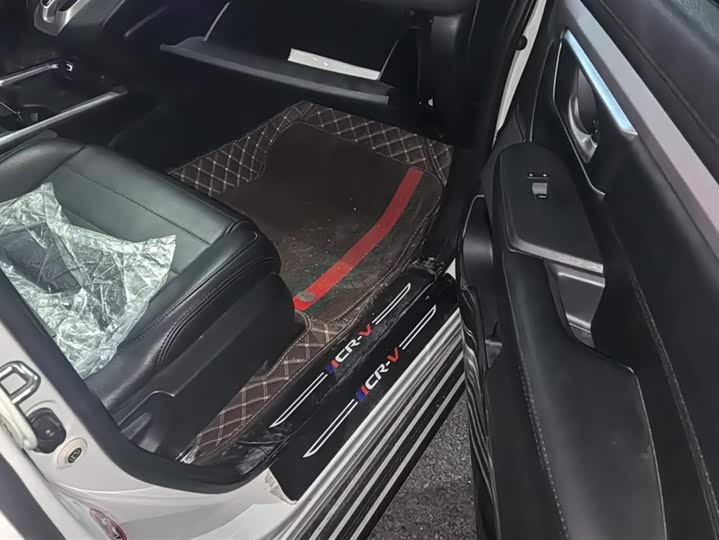 Фото 8 - Honda CR-V