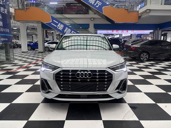 Фото 2 - Audi Q3