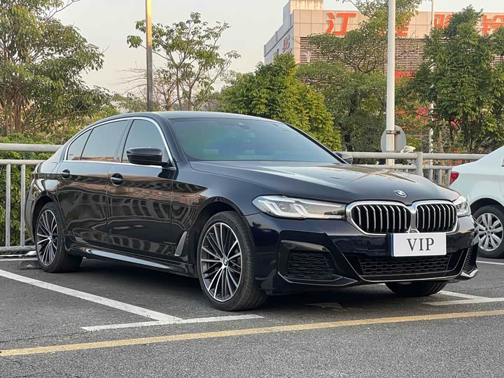 Фото 3 - BMW 5 Series