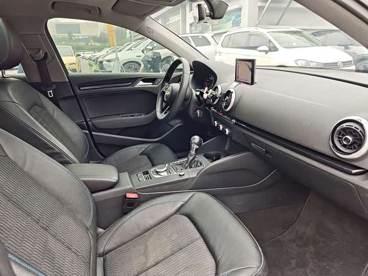 Фото 8 - Audi A3