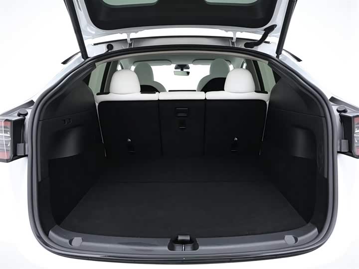 Фото 8 - Tesla Model Y