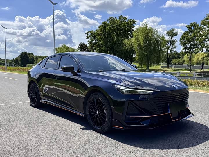 Фото 3 - Changan UNI-V