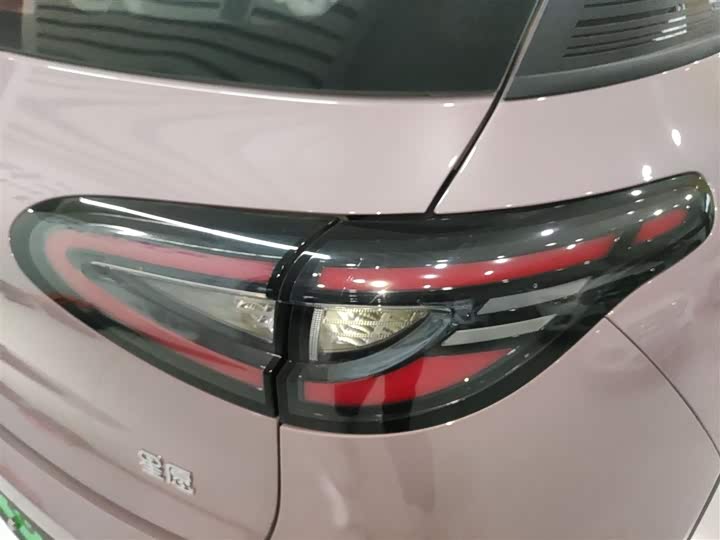 Фото 8 - Geely Galaxy Geome