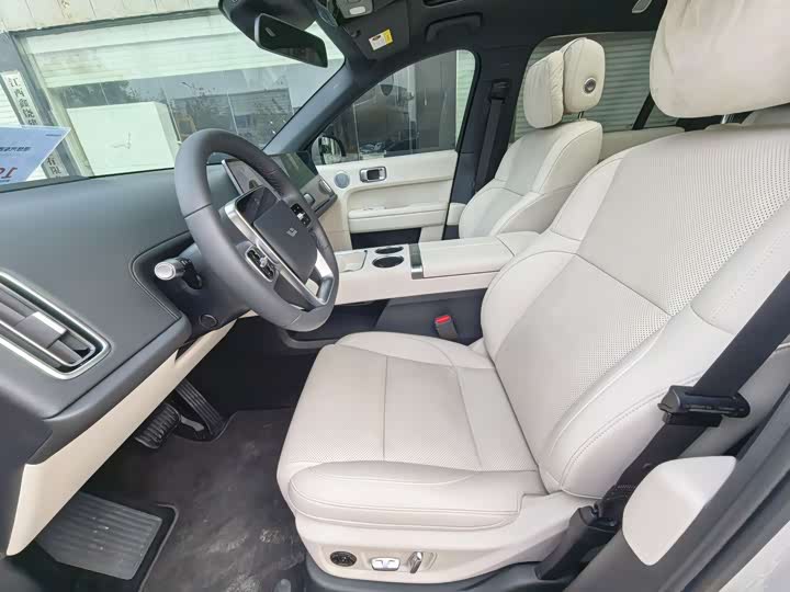 Фото 7 - LiXiang L6