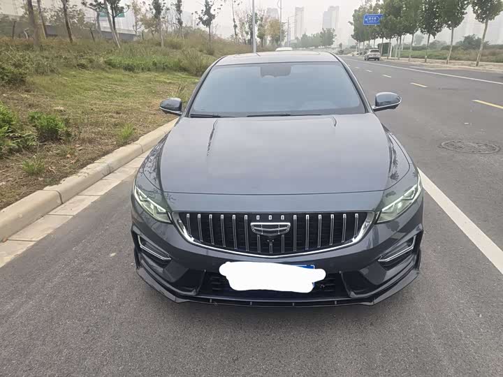 Фото 2 - Geely Preface