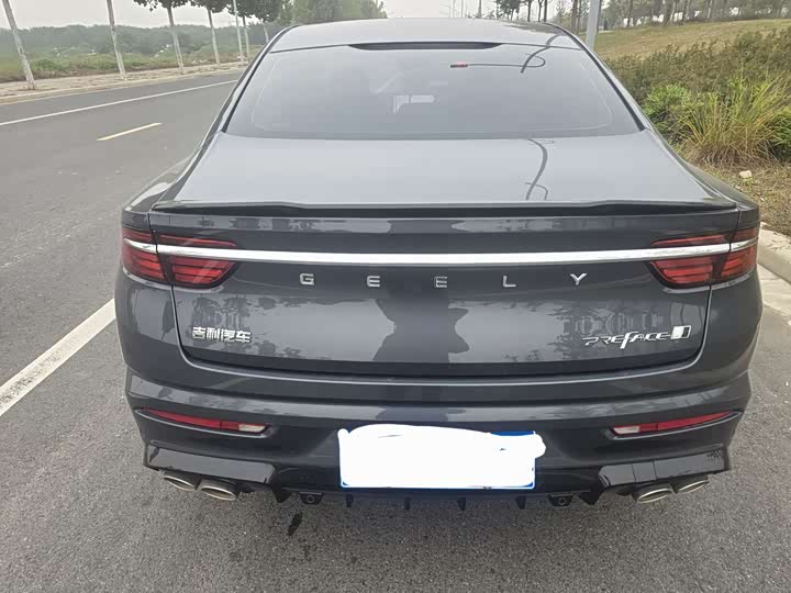 Фото 8 - Geely Preface