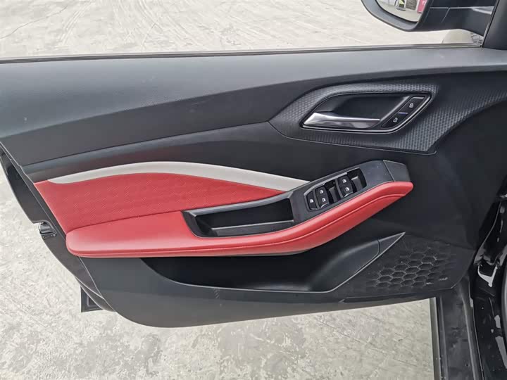 Фото 8 - MG Motor 5