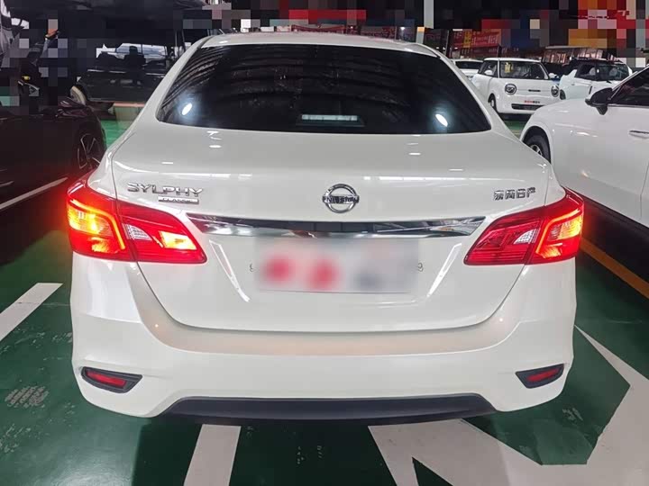 Фото 6 - Nissan Sylphy