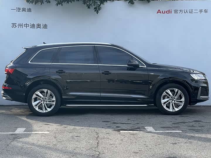 Фото 2 - Audi Q7
