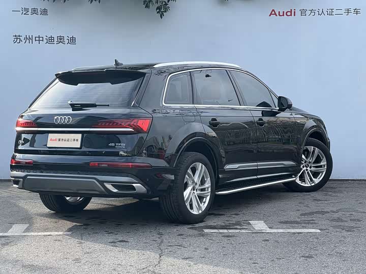 Фото 3 - Audi Q7