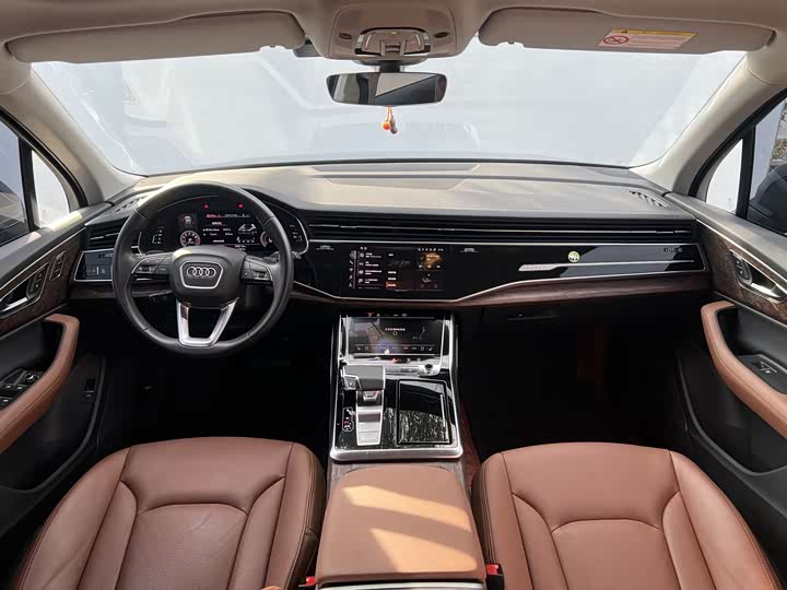 Фото 5 - Audi Q7