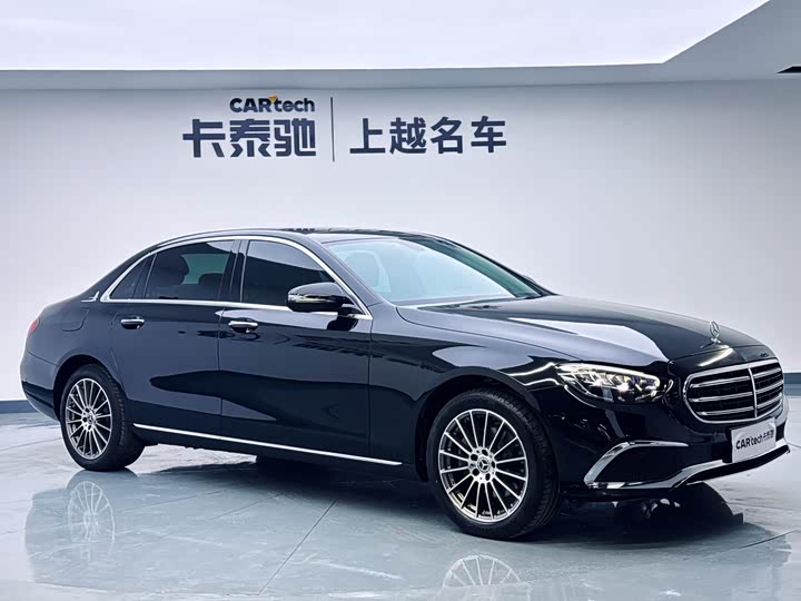 Фото 3 - Mercedes-Benz E-Class